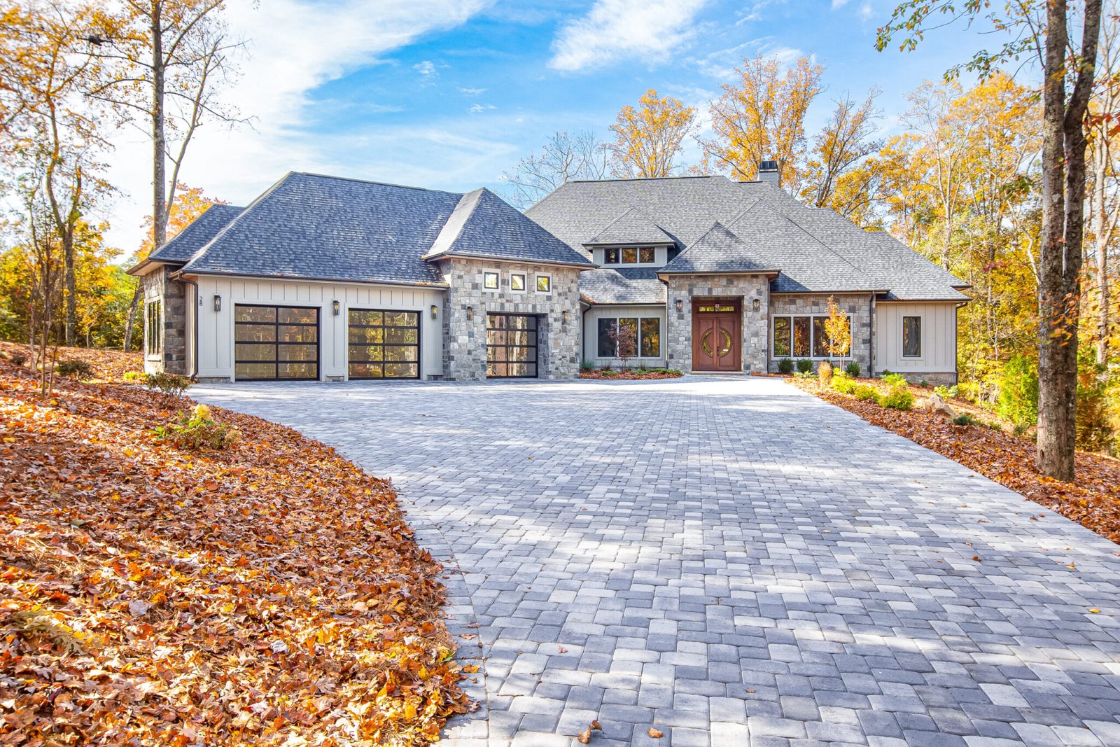 A new subdivisions with luxury homes in Cliffs, NC Big Hills Construction