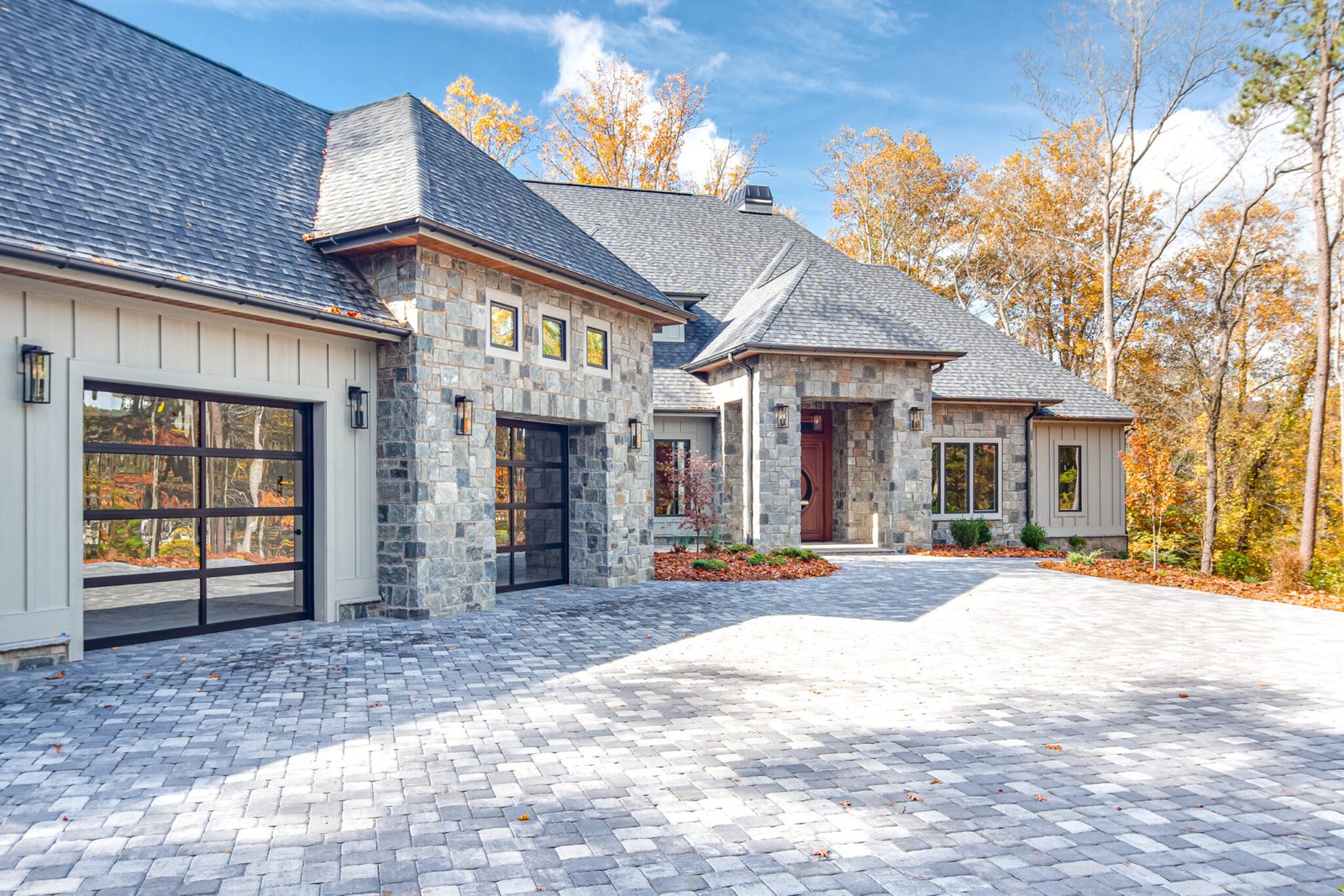 A new subdivisions with luxury homes in Cliffs, NC Big Hills Construction